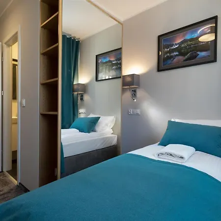 Everest Nocleg ze śniadaniem 3*