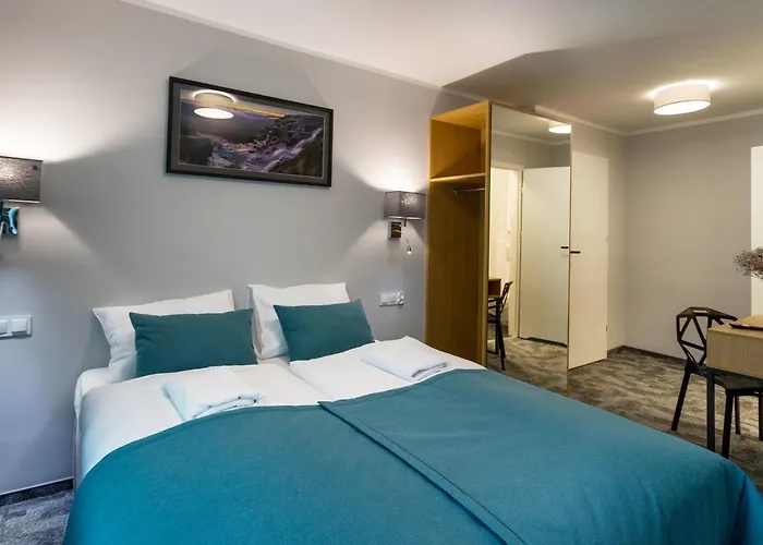 Everest Bed & Breakfast